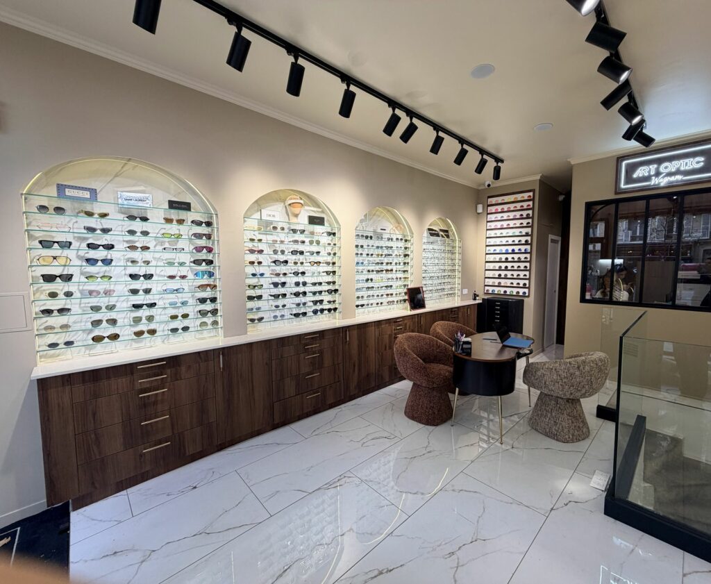 Boutique d’opticien après travaux à Paris 17e — Rénovation complète d'une boutique d'optique