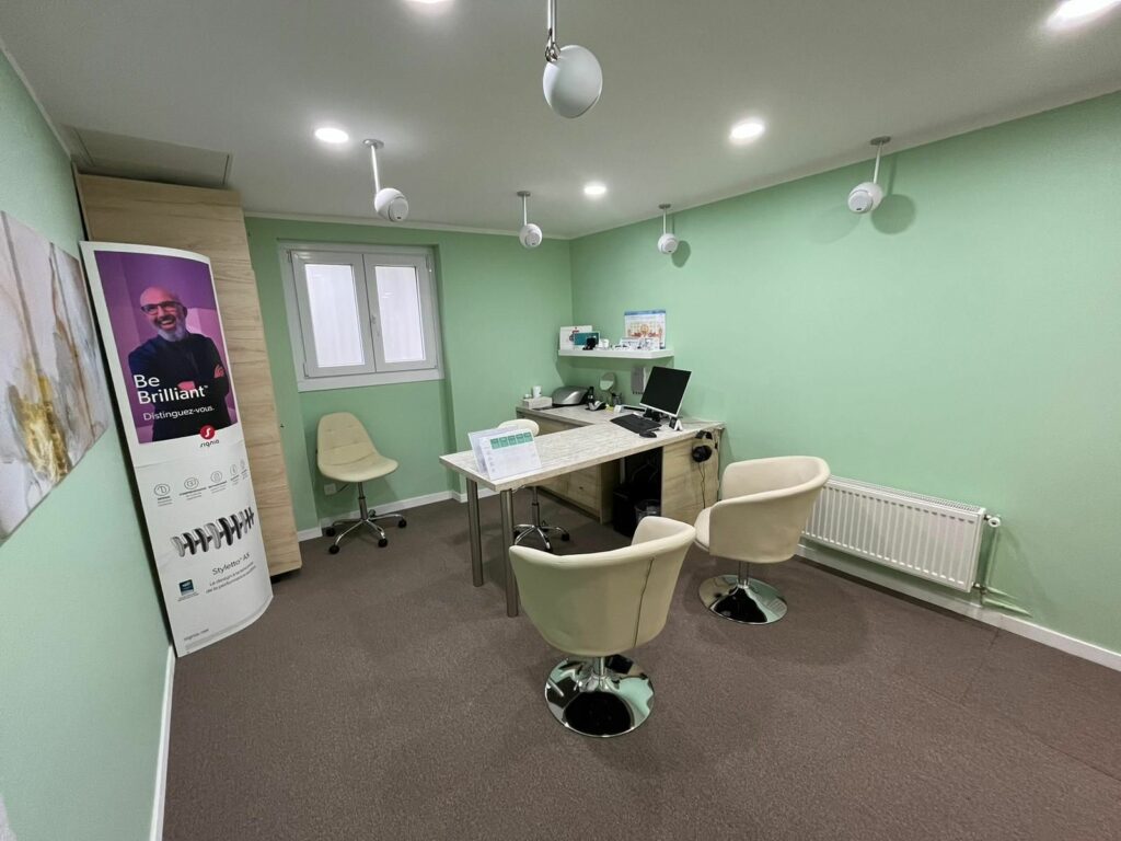 Cabinet d’audioprothèse aménagé à Saint-Mandé — Art Eco Conseil
