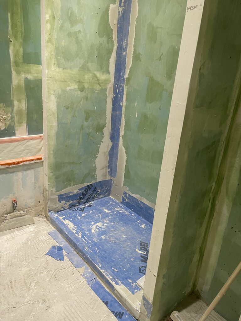 Salle de bain avant travaux à Paris 16e - Art Eco Conseil