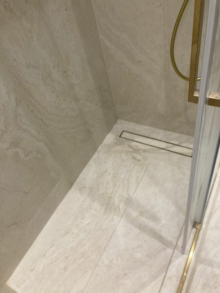 Salle de bain - chantier Art Eco Conseil à Paris 16e