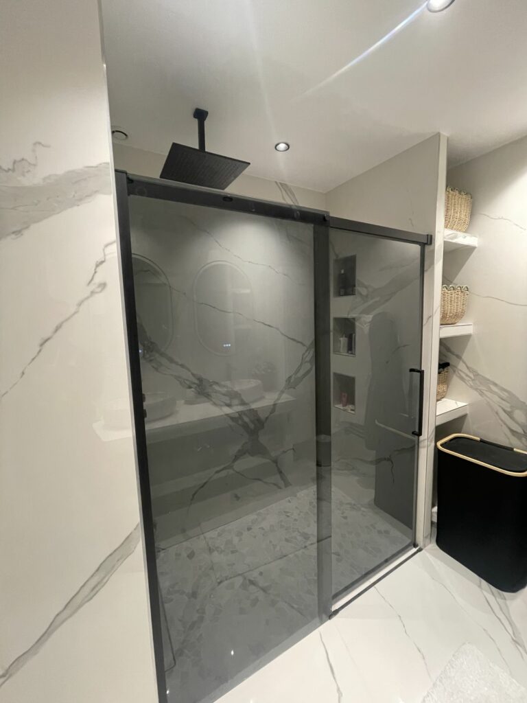 Salle de bain - chantier Art Eco Conseil à Gagny