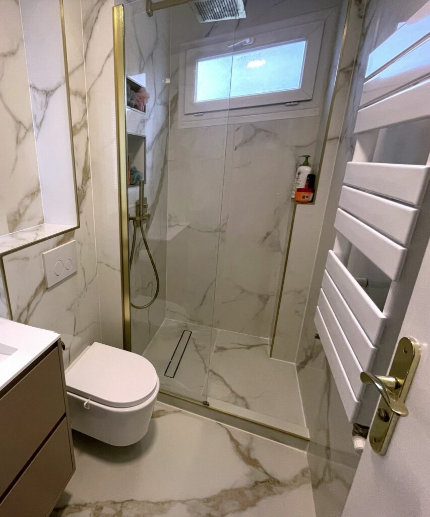 Salle de bain après travaux à Saint-Maurice - Art Eco Conseil