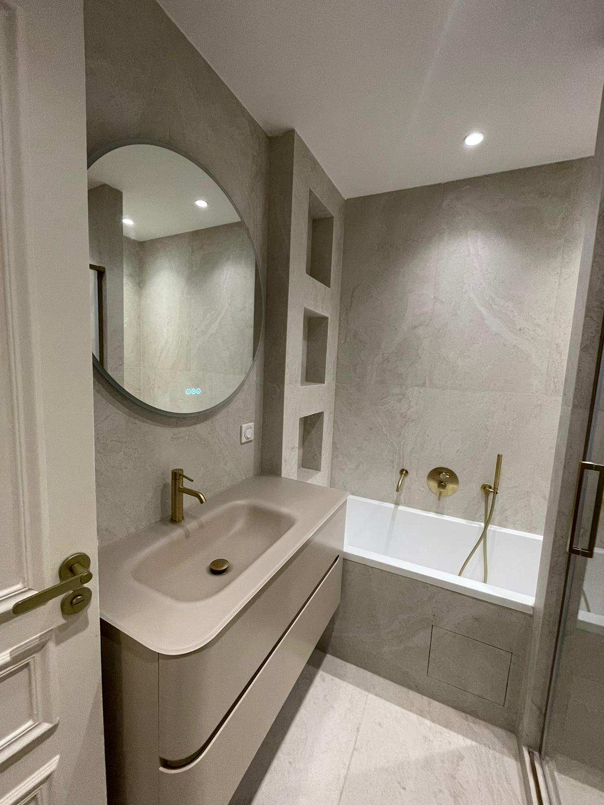 Salle de bain après rénovation à Paris 16