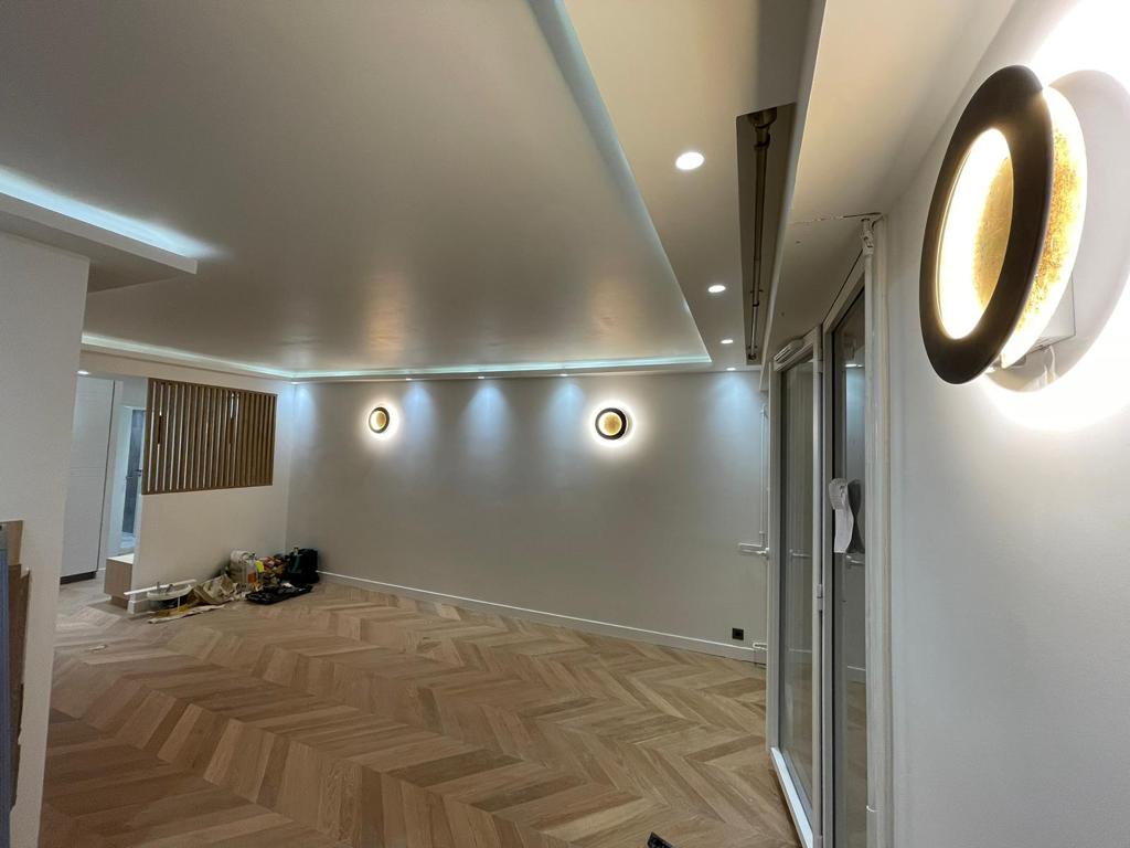 Menuiserie sur mesure : le geste artisanal au service de votre intérieur - Chantier